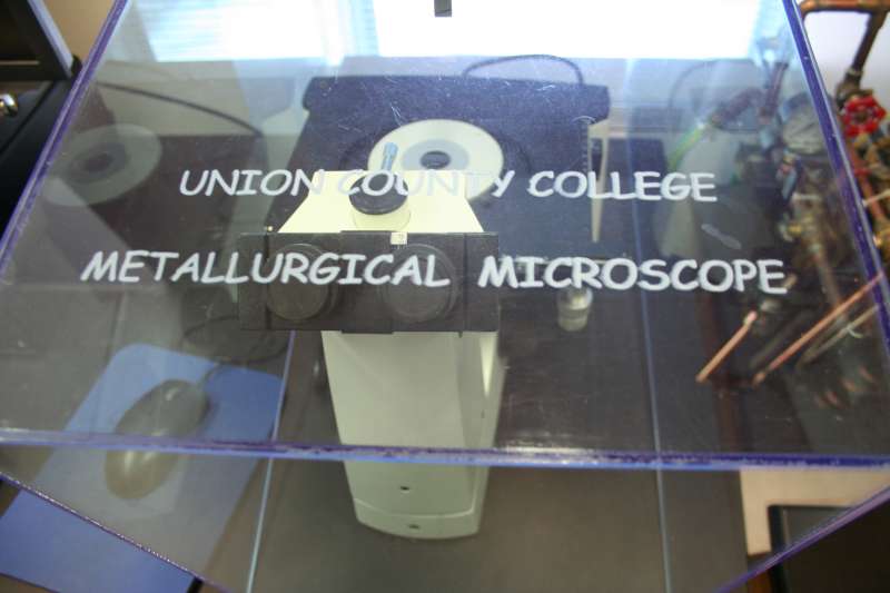 microscope with case